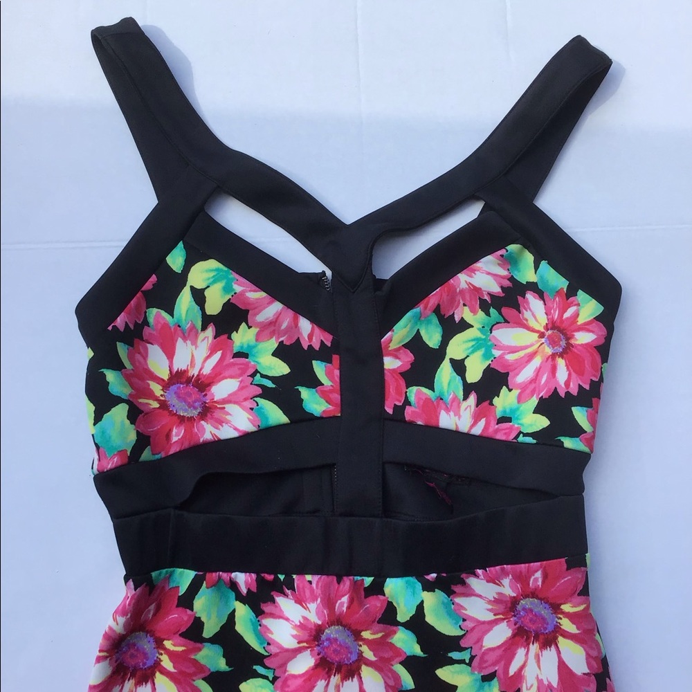Unk brand 🐾 Cut out dress